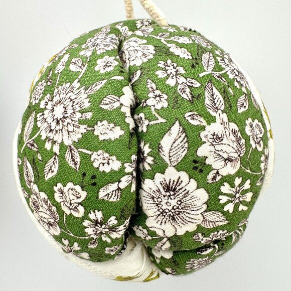 Vintage Quilted Patchwork Fabric Ball Christmas Ornament Set of 2 Boho Rustic - Picture 9 of 11